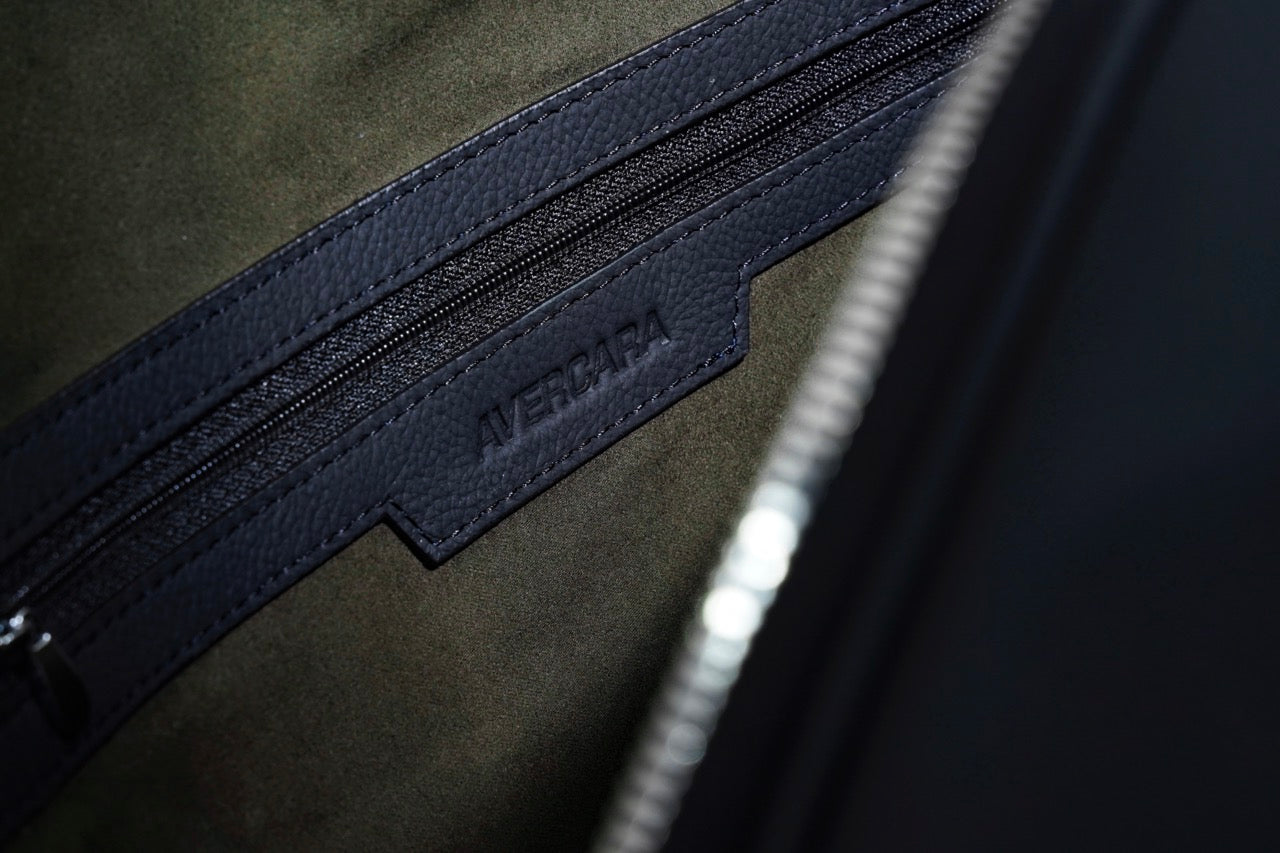 The Boarding Pass - Black - Avercara US