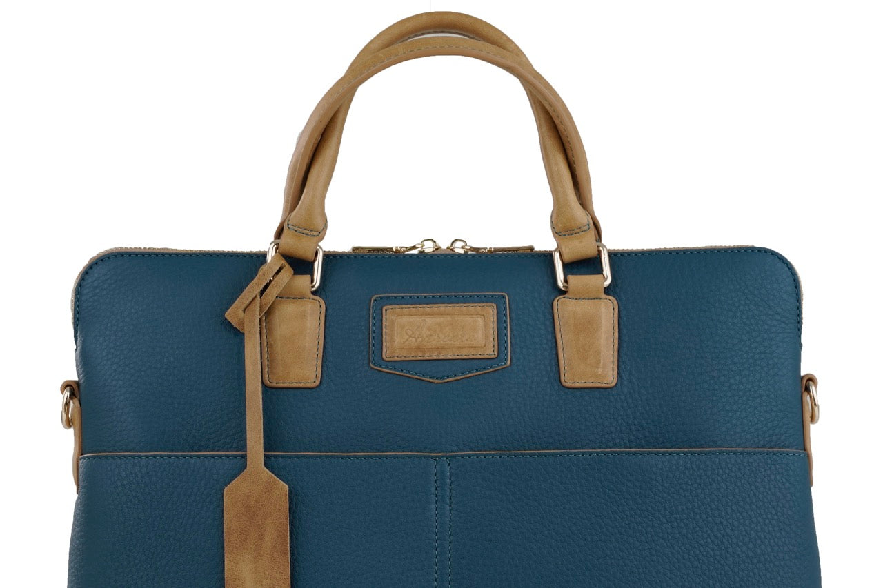 The 2 O'Clock - Limited Duck Blue - Avercara US